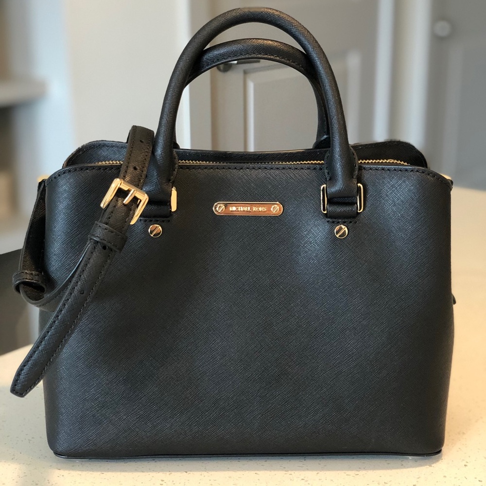 NWT Michael Kors Savannah Saffiano Leather Bag